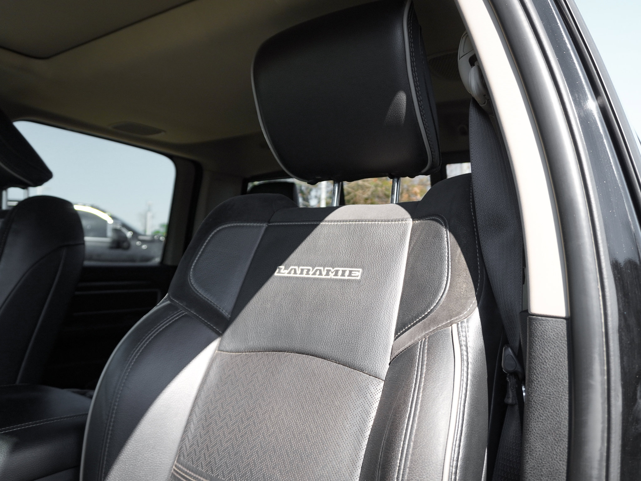 Used 2020 RAM 2500 Laramie image 16