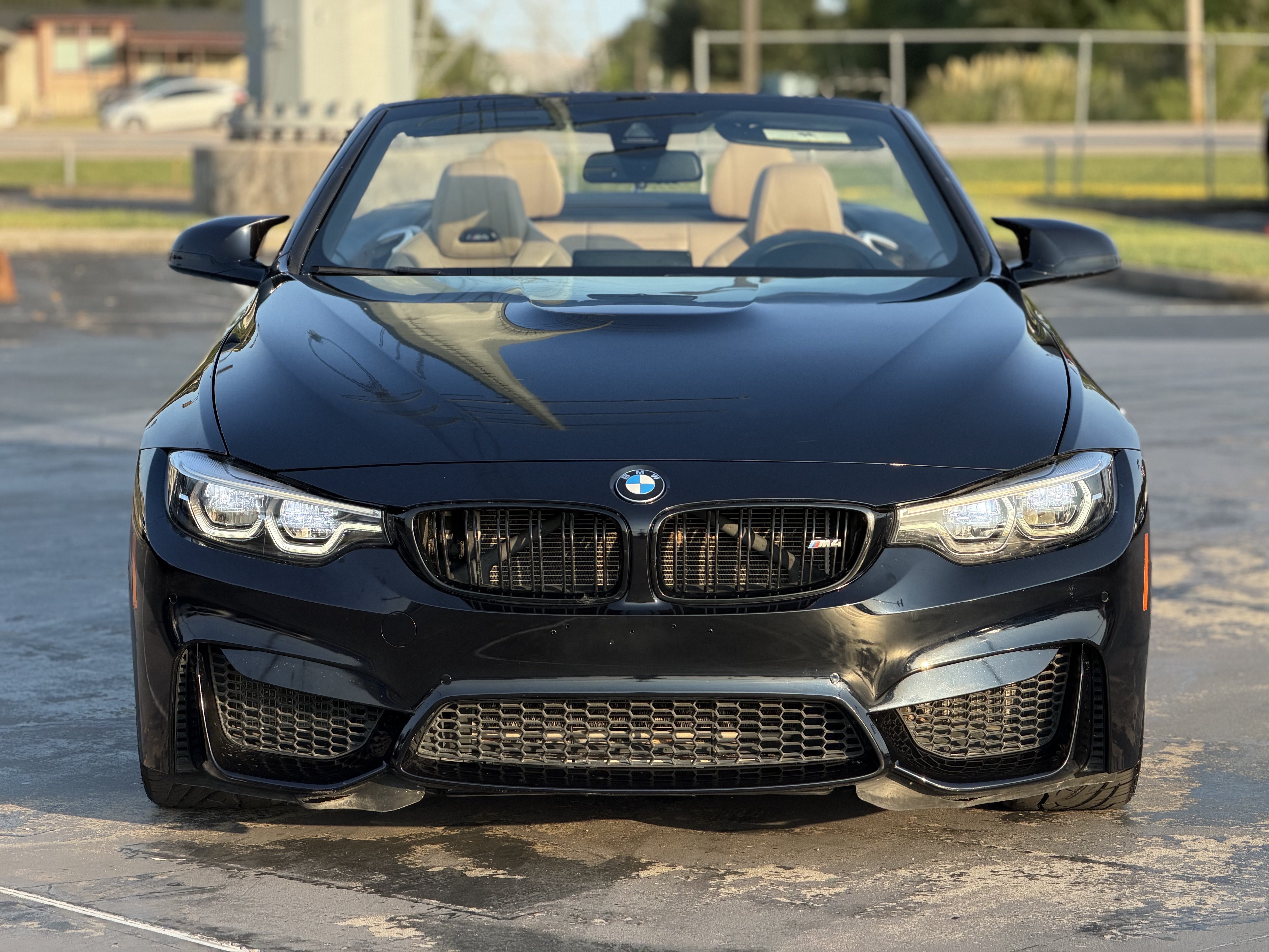 Used 2018 BMW M4 Convertible w/ Competition Package RWD image 9