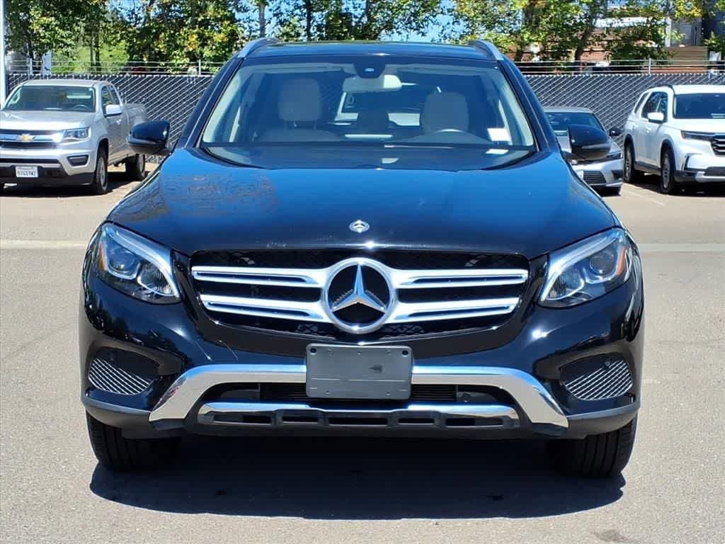 Used 2019 Mercedes-Benz GLC 350e 4MATIC image 2