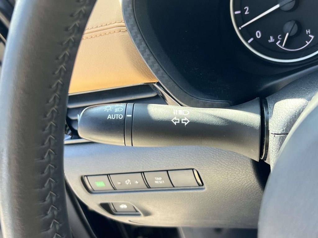 Used 2023 Nissan Sentra SV w/ SV Premium Package image 25