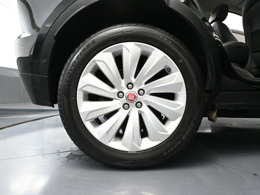 Used 2020 Jaguar E-PACE SE image 15