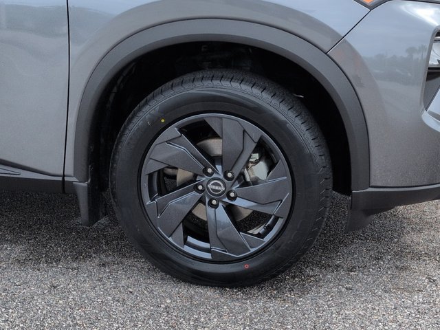 Certified 2026 Nissan Rogue SV FWD image 11