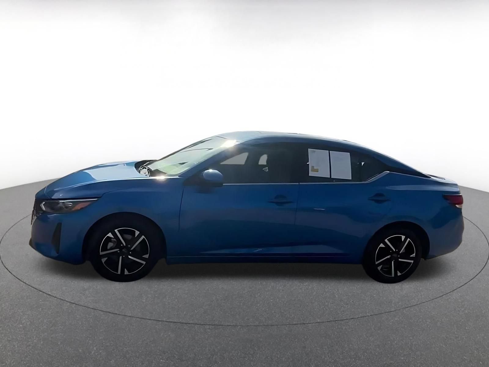 Used 2025 Nissan Sentra SV FWD image 7