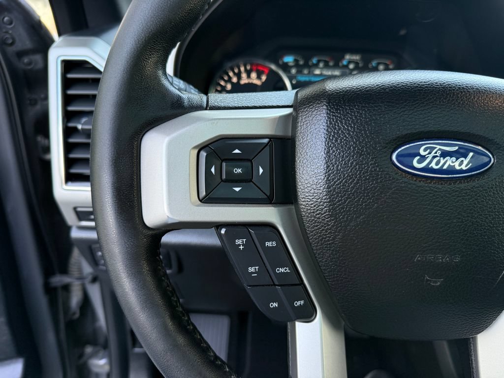 Used 2018 Ford F150 Lariat w/ Equipment Group 502A Luxury AWD/4WD image 33