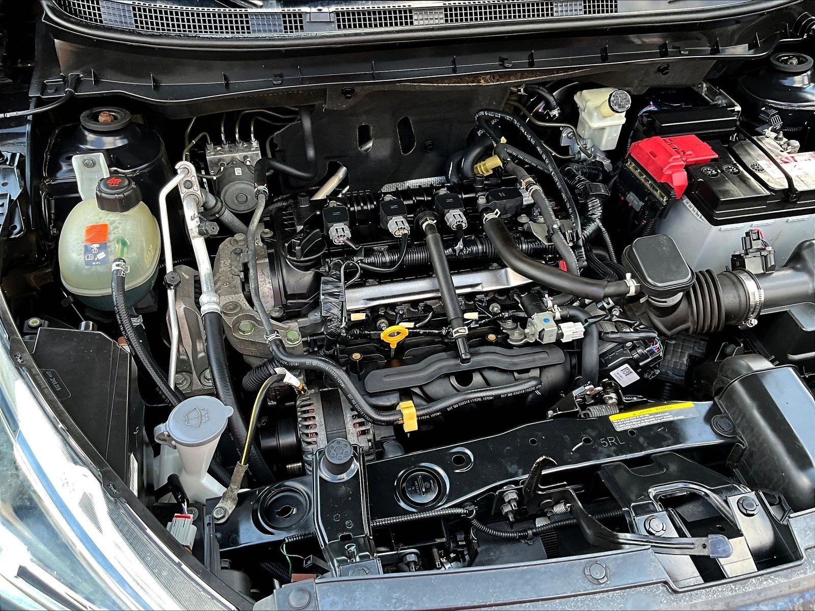 Used 2018 Nissan Kicks SV FWD image 29