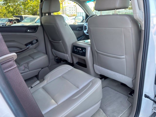 Used 2017 GMC Yukon SLT w/ Open Road Package AWD/4WD image 35