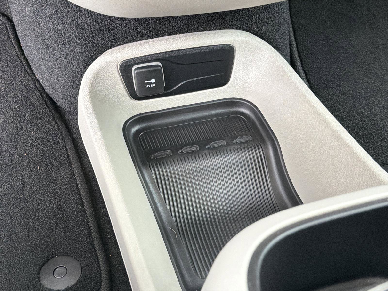 Used 2023 Chrysler Pacifica Touring-L FWD image 33
