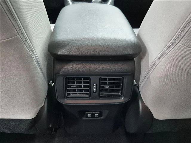 Used 2019 Toyota RAV4 XLE w/ Convenience Package FWD image 17