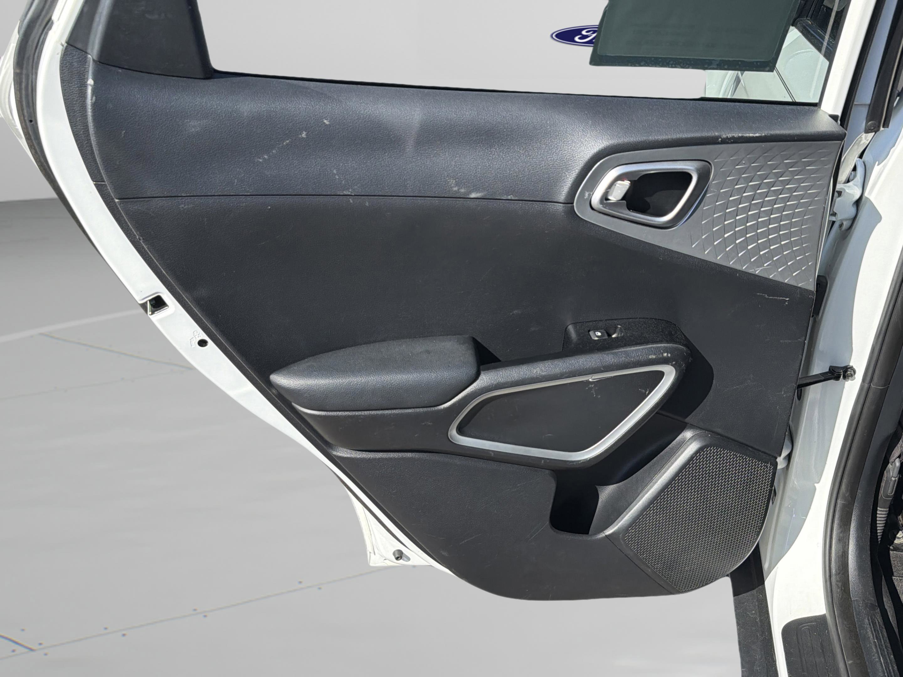 Used 2021 Kia Soul LX image 33