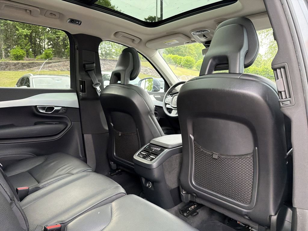 Used 2018 Volvo XC90 T6 Momentum w/ Convenience Package AWD/4WD image 17