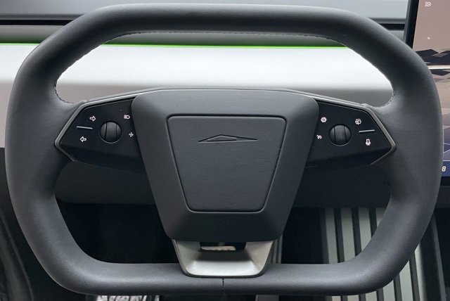 Used 2024 Tesla Cybertruck AWD Crew Cab image 21