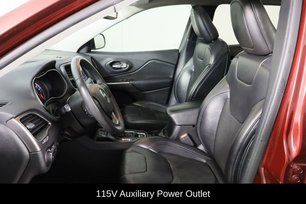 Used 2020 Jeep Cherokee Latitude Plus w/ Comfort/Convenience Group image 16