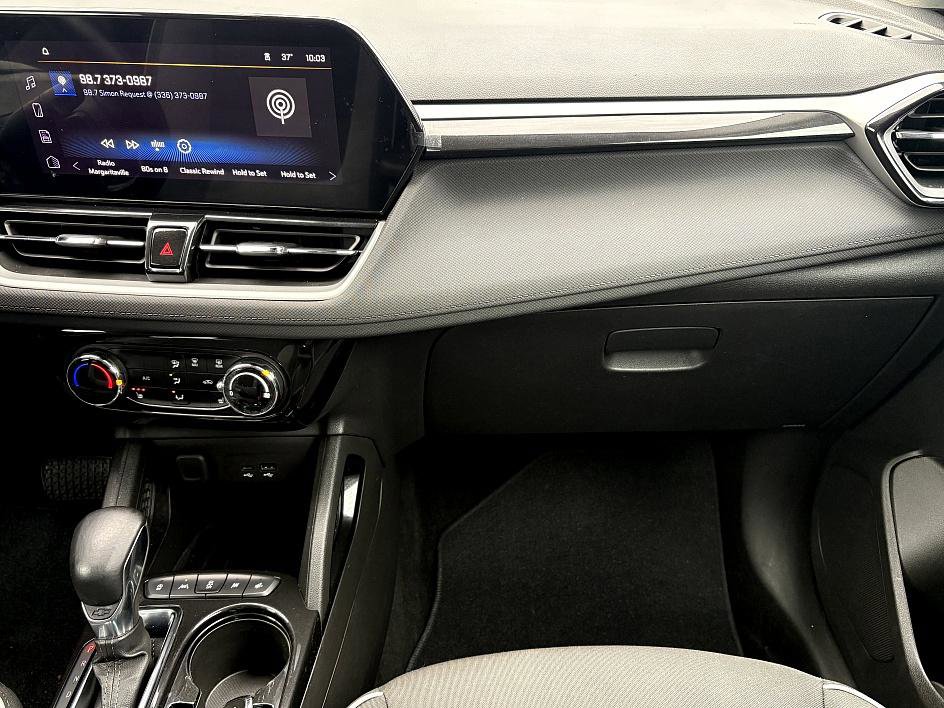 Certified 2025 Chevrolet TrailBlazer LT w/ LT Cold Weather Package image 14