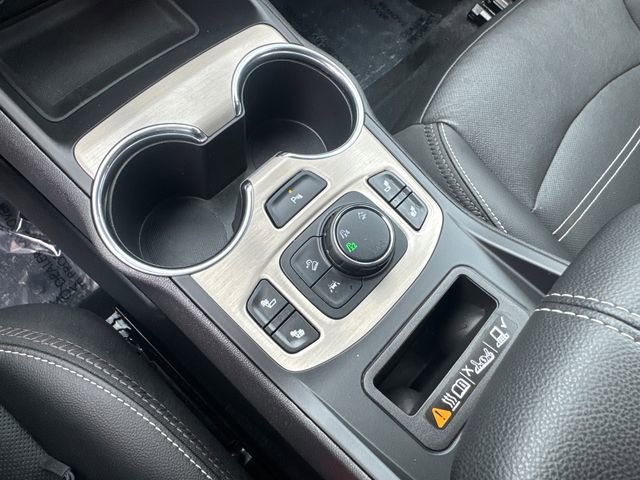 Used 2023 GMC Terrain Denali image 39