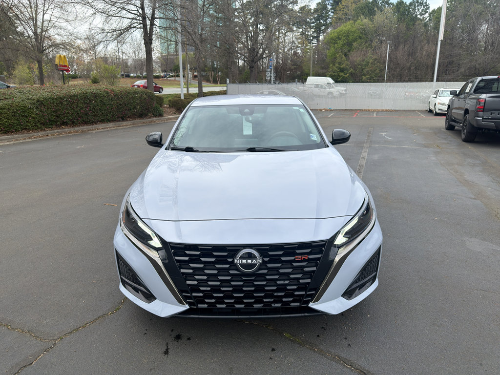 Certified 2025 Nissan Altima 2.5 SR image 2