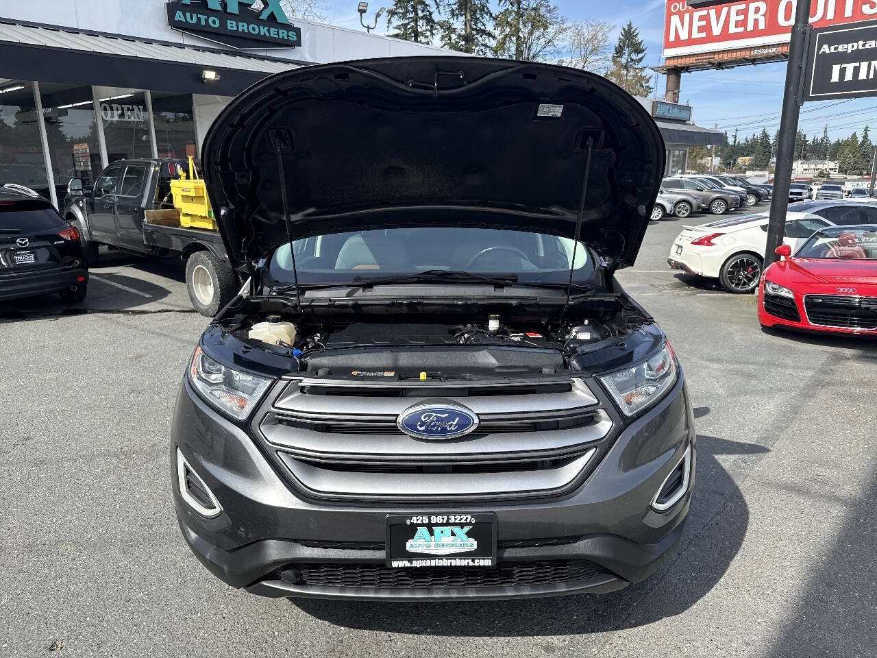 Used 2018 Ford Edge SEL w/ SEL Appearance Package image 11