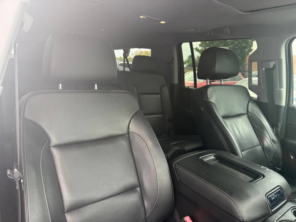 Used 2018 Chevrolet Suburban LT AWD/4WD image 32