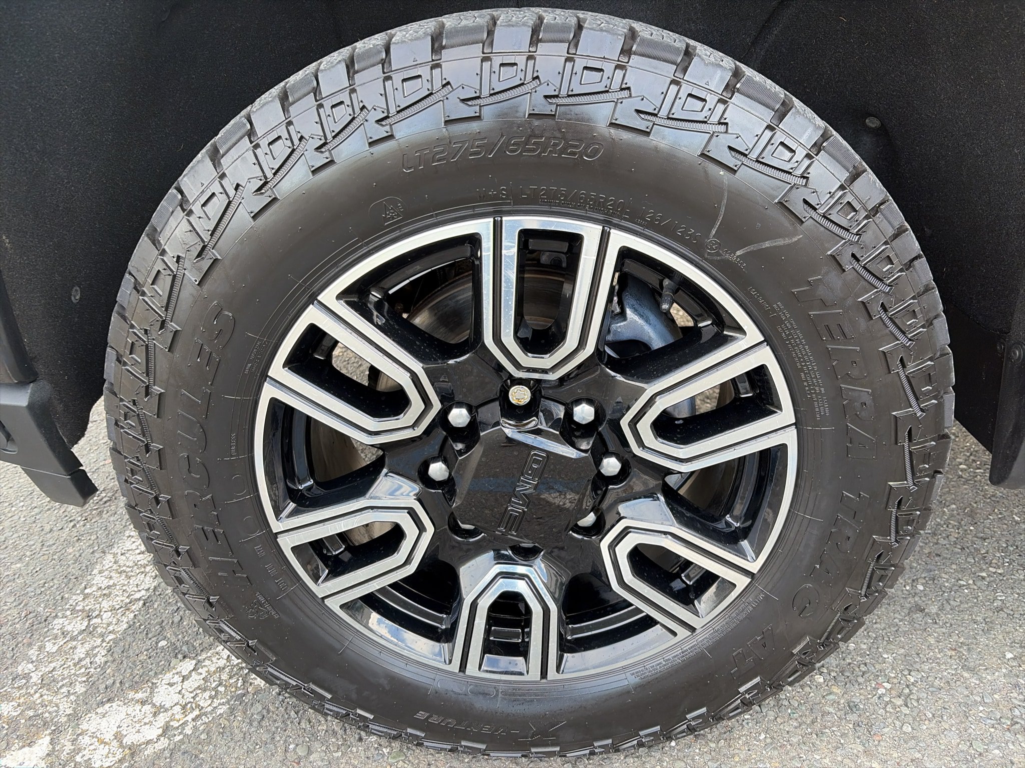 Used 2020 GMC Sierra 2500 AT4 w/ AT4 Premium Package AWD/4WD image 2