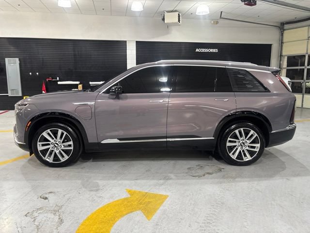 Used 2026 Cadillac Vistiq Luxury AWD/4WD image 2