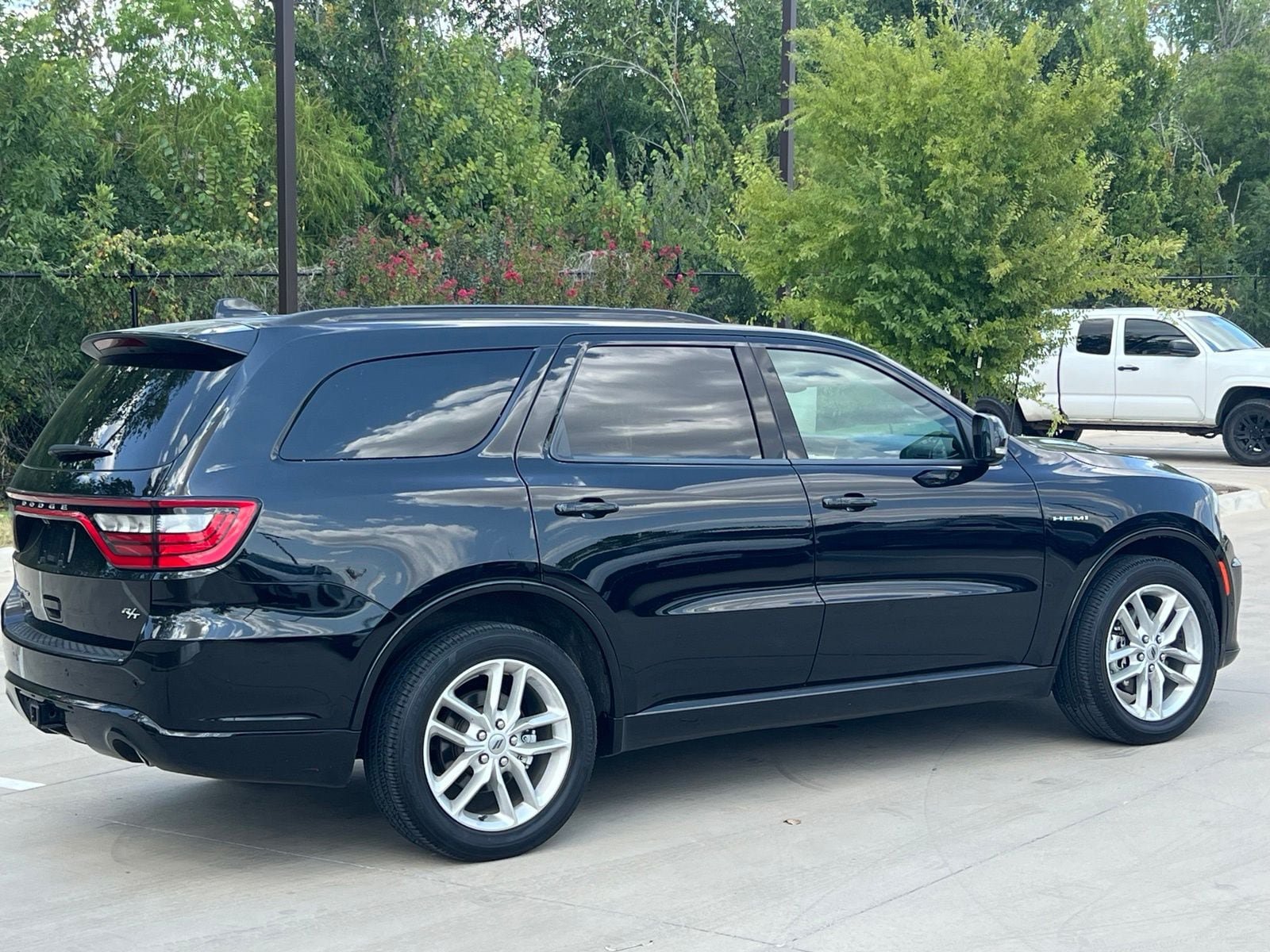 Used 2023 Dodge Durango R/T AWD/4WD image 12