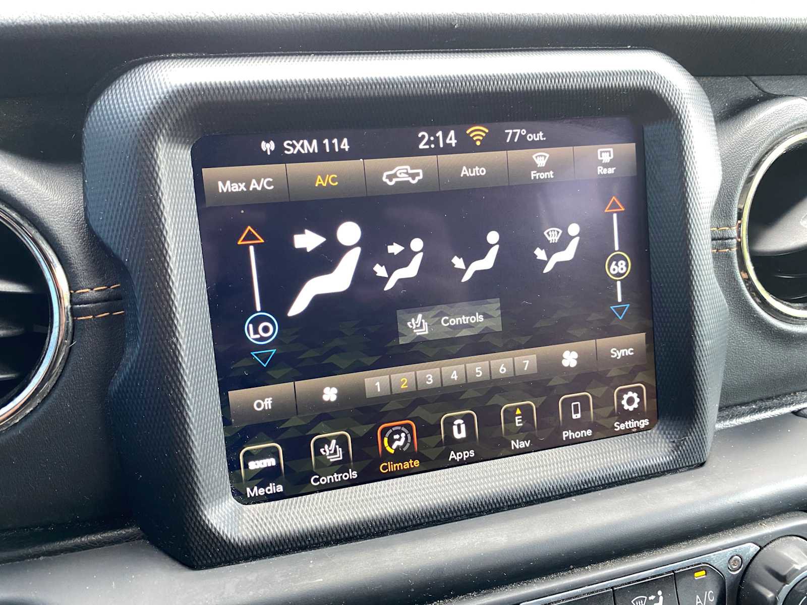 Used 2021 Jeep Gladiator Overland image 18