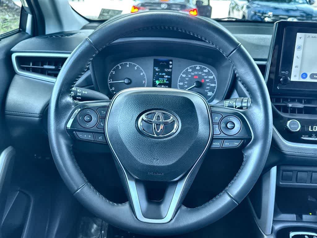 Used 2024 Toyota Corolla Cross LE AWD/4WD image 15