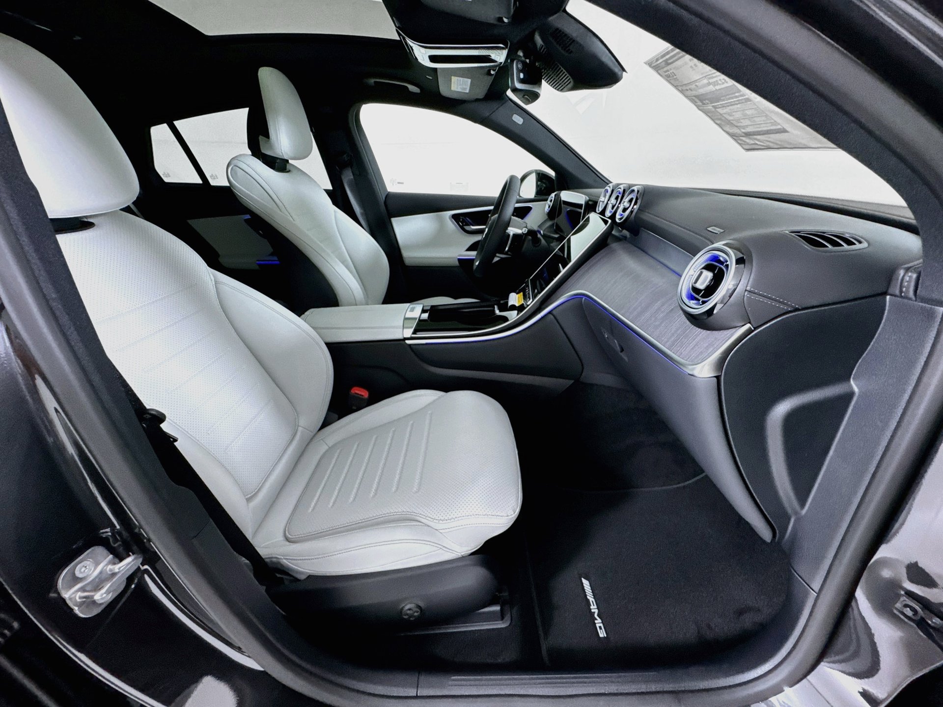 New 2027 Mercedes-Benz GLC 300 4MATIC image 31