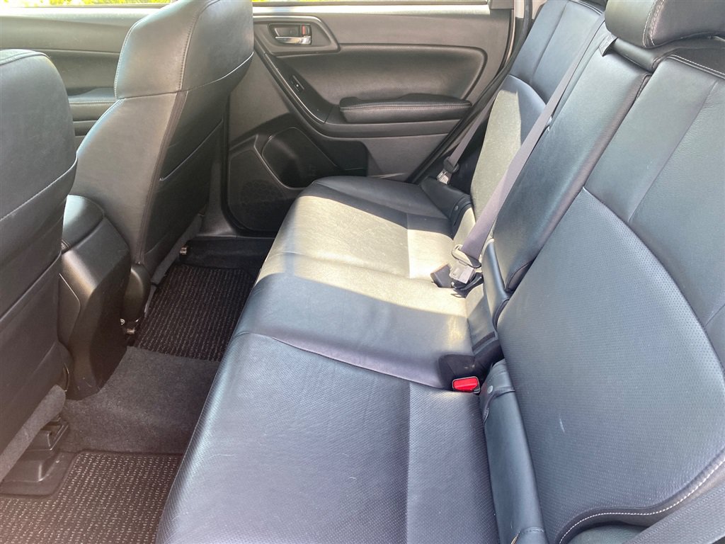 Used 2014 Subaru Forester 2.5i Limited w/ Popular Package #1 AWD/4WD image 9