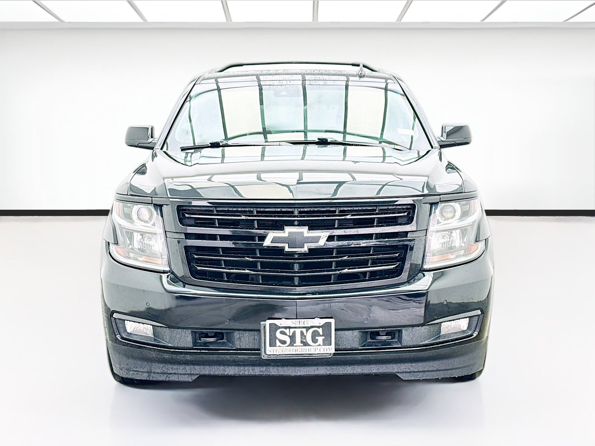 Used 2019 Chevrolet Tahoe Premier w/ RST 6.2L Performance Edition AWD/4WD image 2