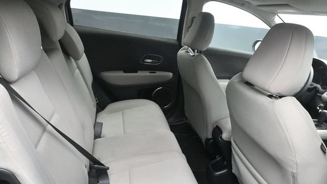 Used 2020 Honda HR-V EX image 11