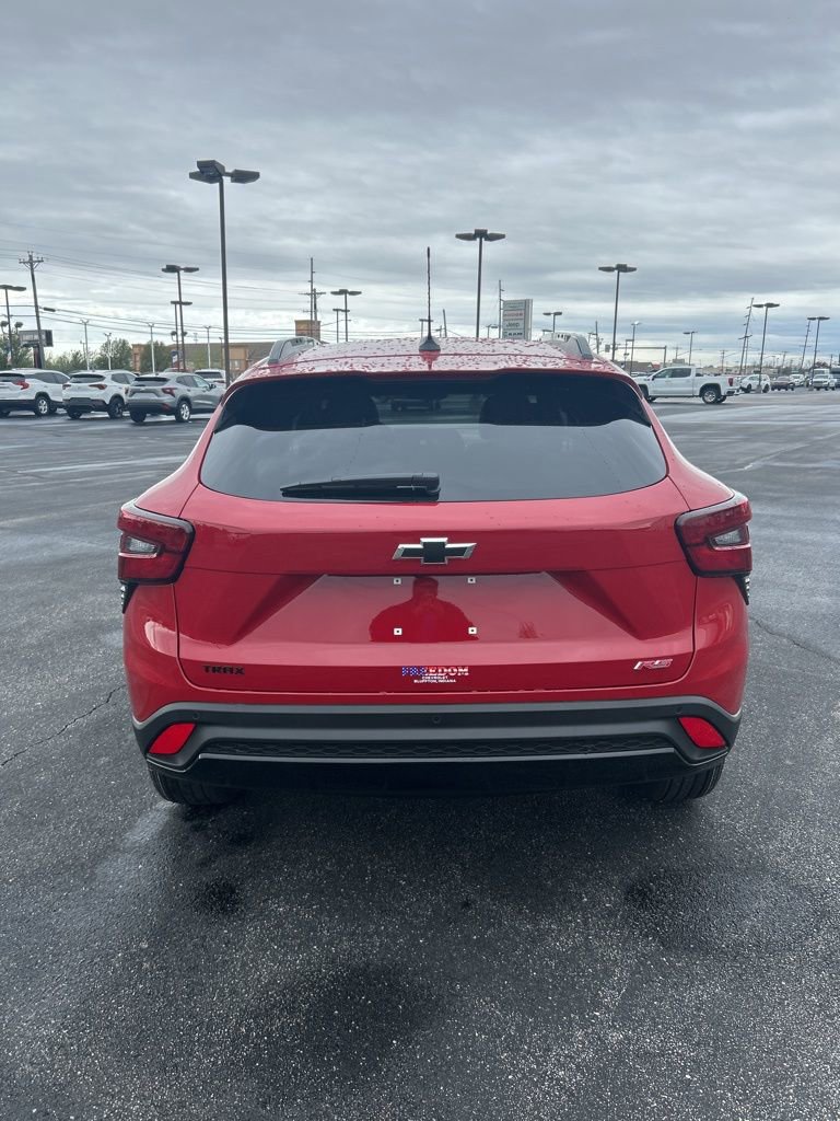 New 2026 Chevrolet Trax RS w/ Sunroof Package FWD image 13