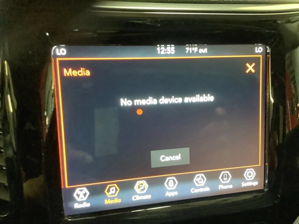 Certified 2019 Jeep Cherokee Limited AWD/4WD image 37