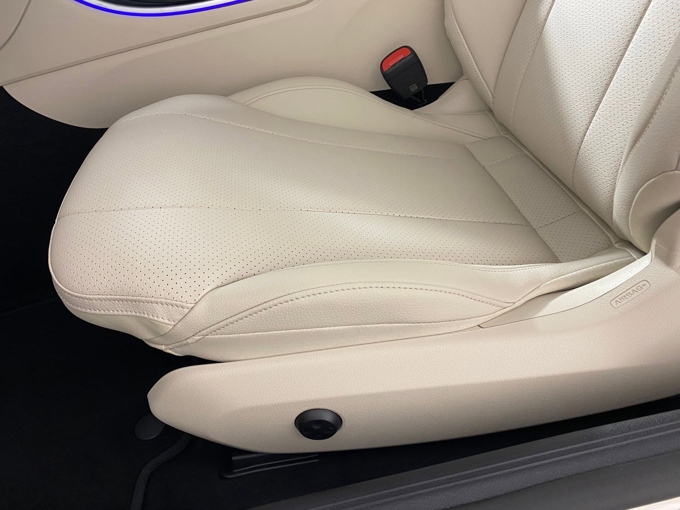 New 2026 Mercedes-Benz CLE 300 4MATIC Coupe image 12