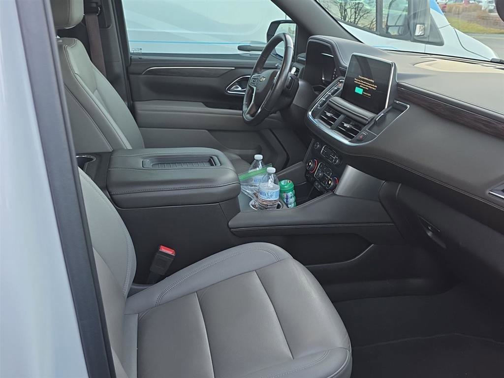 Used 2022 Chevrolet Tahoe LT w/ Luxury Package image 9