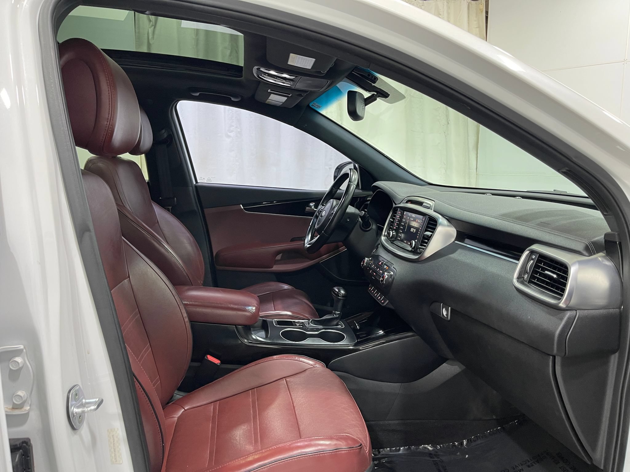 Used 2016 Kia Sorento SX FWD image 31