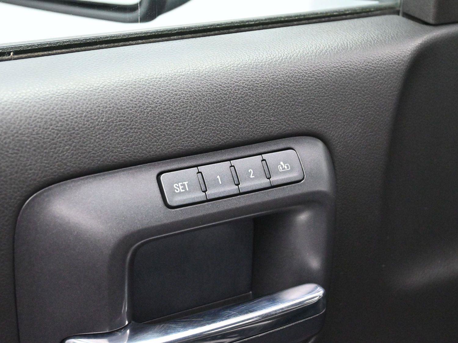 Used 2018 GMC Sierra 2500 Denali w/ Duramax Plus Package image 10