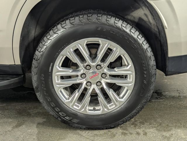 Used 2023 GMC Yukon SLT image 11