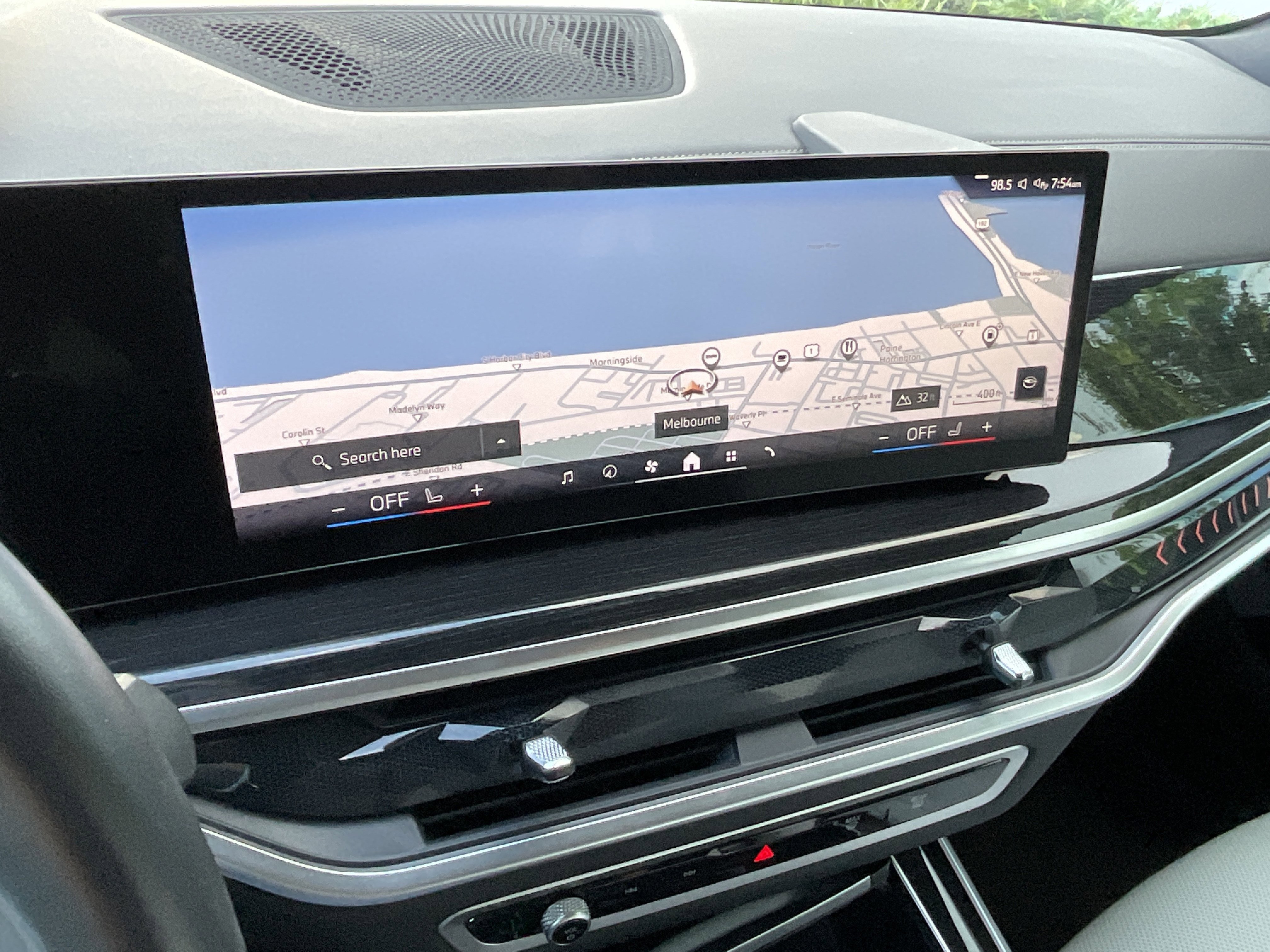 Certified 2024 BMW X5 sDrive40i w/ M Sport Package image 17