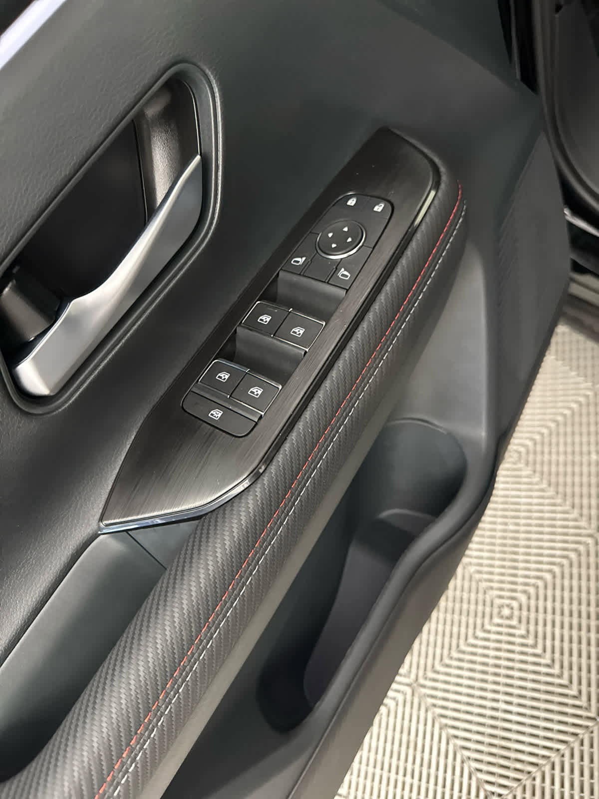 New 2026 Nissan Kicks SR w/ Illumination Package image 15