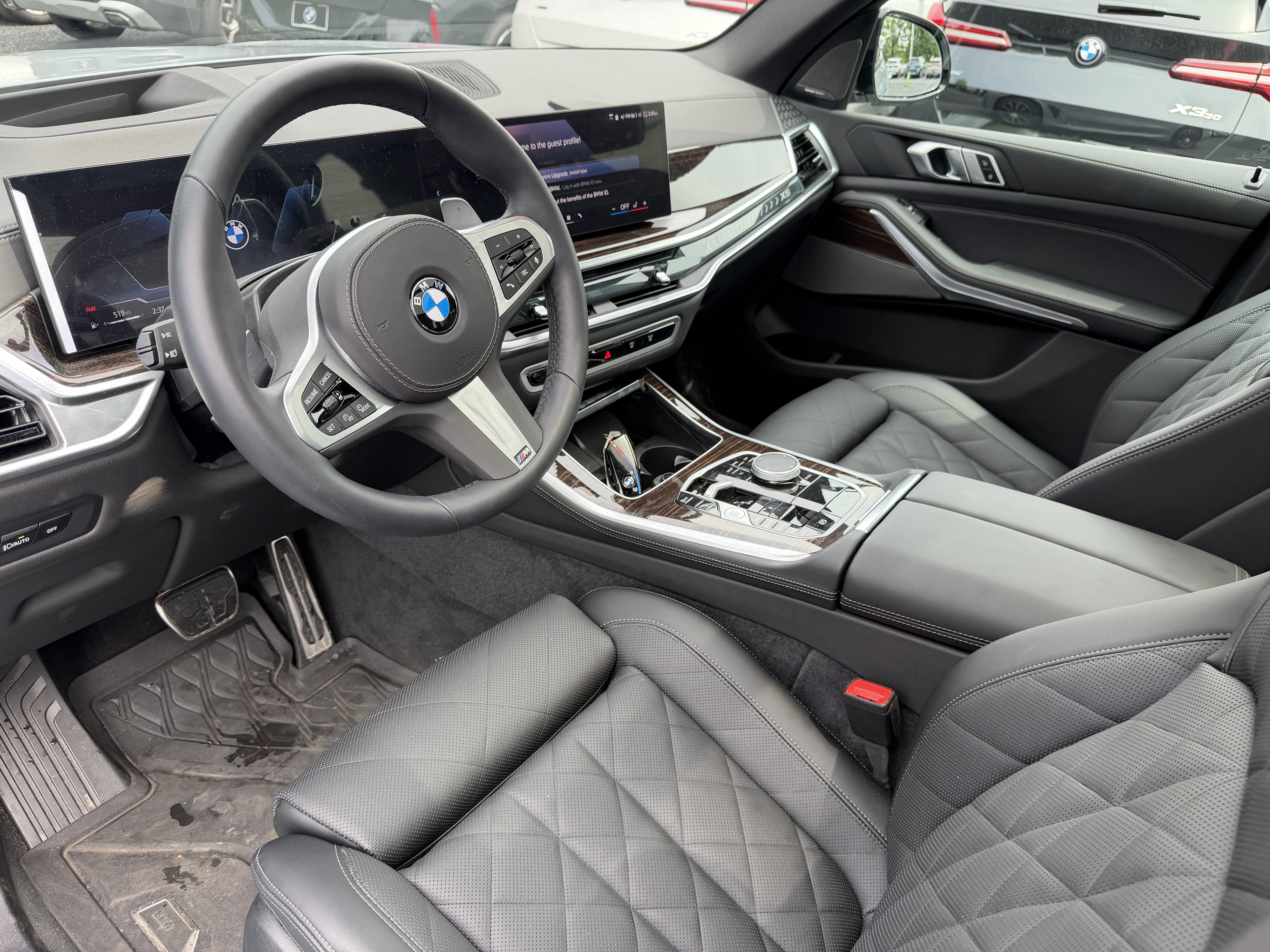 Used 2026 BMW X5 xDrive40i w/ M Sport Package AWD/4WD image 11