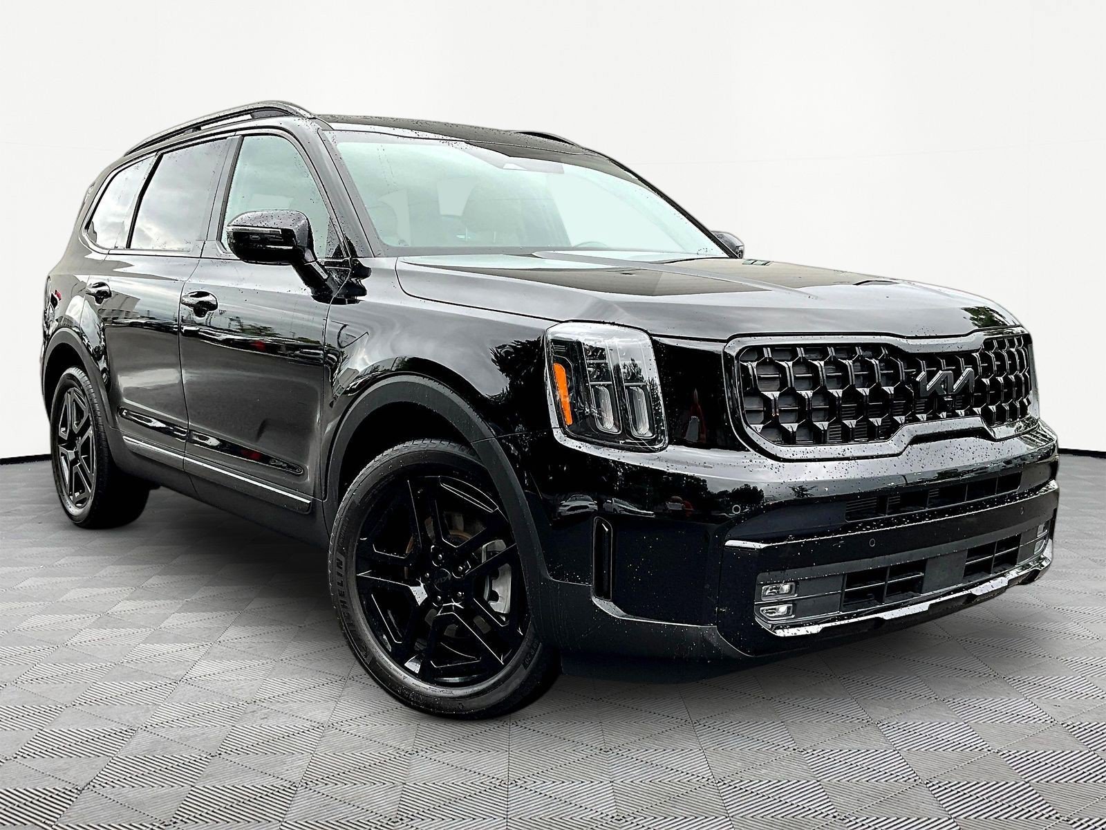 Certified 2025 Kia Telluride SX X-Line AWD/4WD image 3