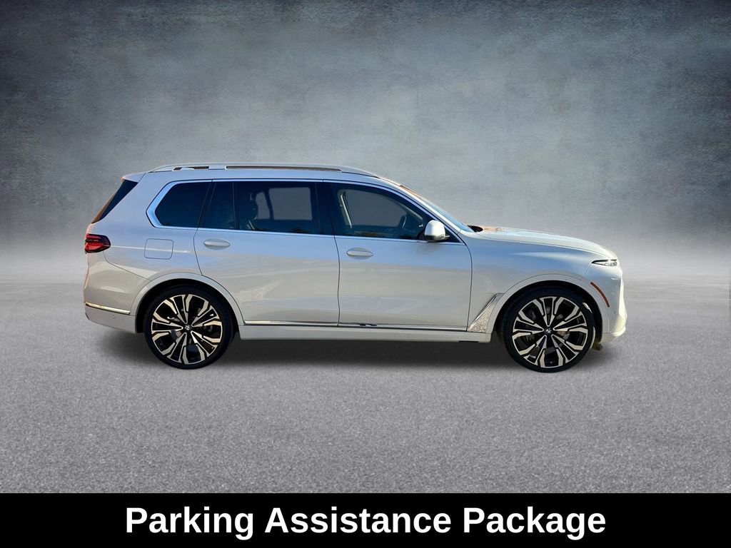 Used 2023 BMW X7 xDrive40i image 11