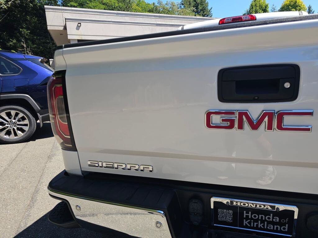 Used 2017 GMC Sierra 1500 SLT AWD/4WD image 16