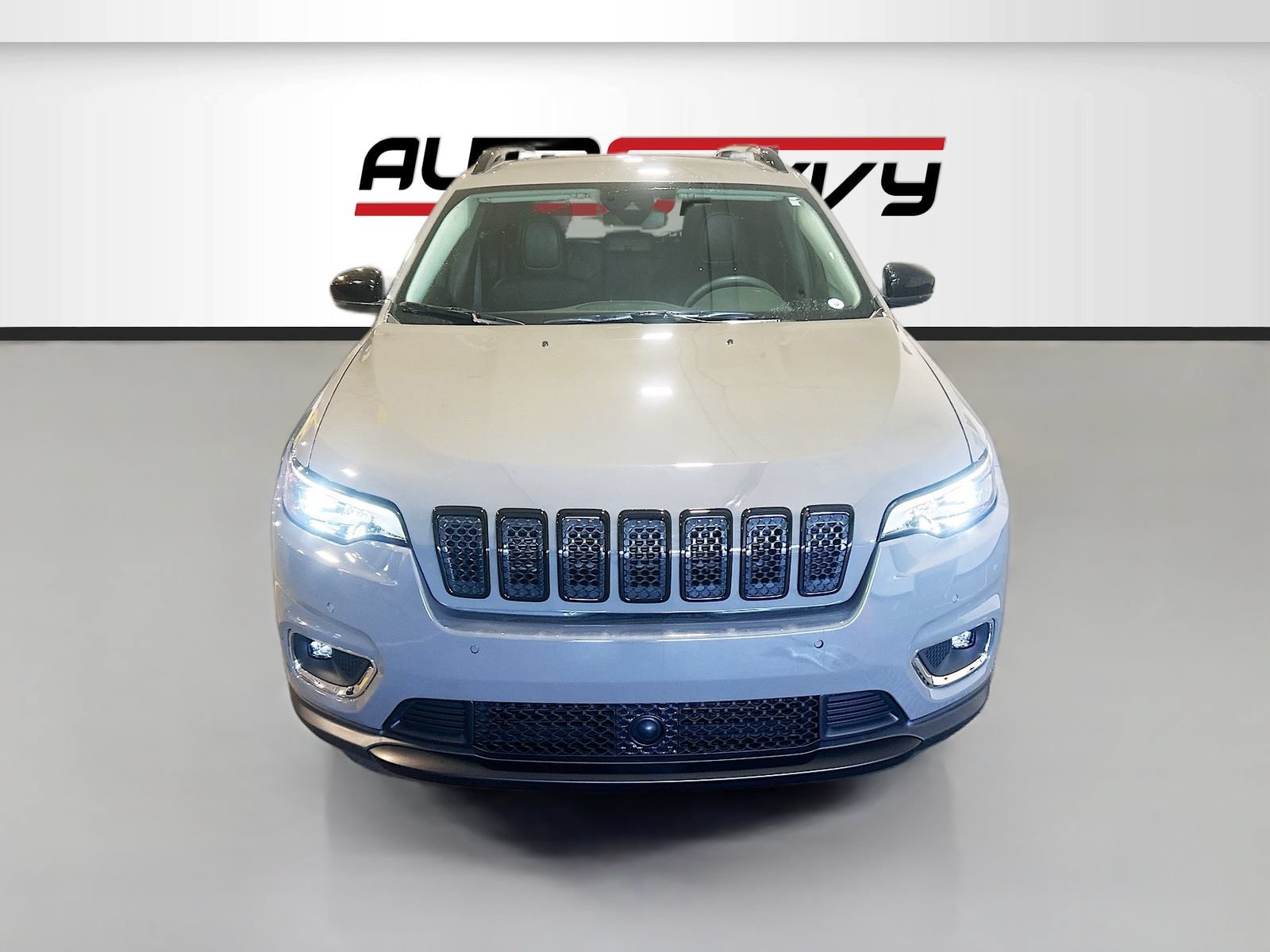 Used 2023 Jeep Cherokee Altitude Lux AWD/4WD image 2
