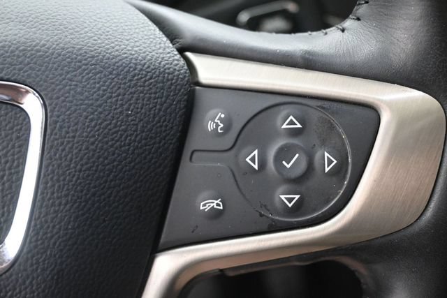 Used 2019 GMC Acadia Denali w/ Technology Package FWD image 34