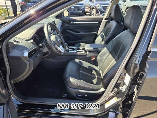 Used 2025 Nissan Altima 2.5 SR FWD image 10