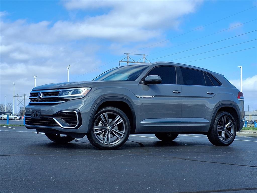Used 2021 Volkswagen Atlas Cross Sport SE image 2