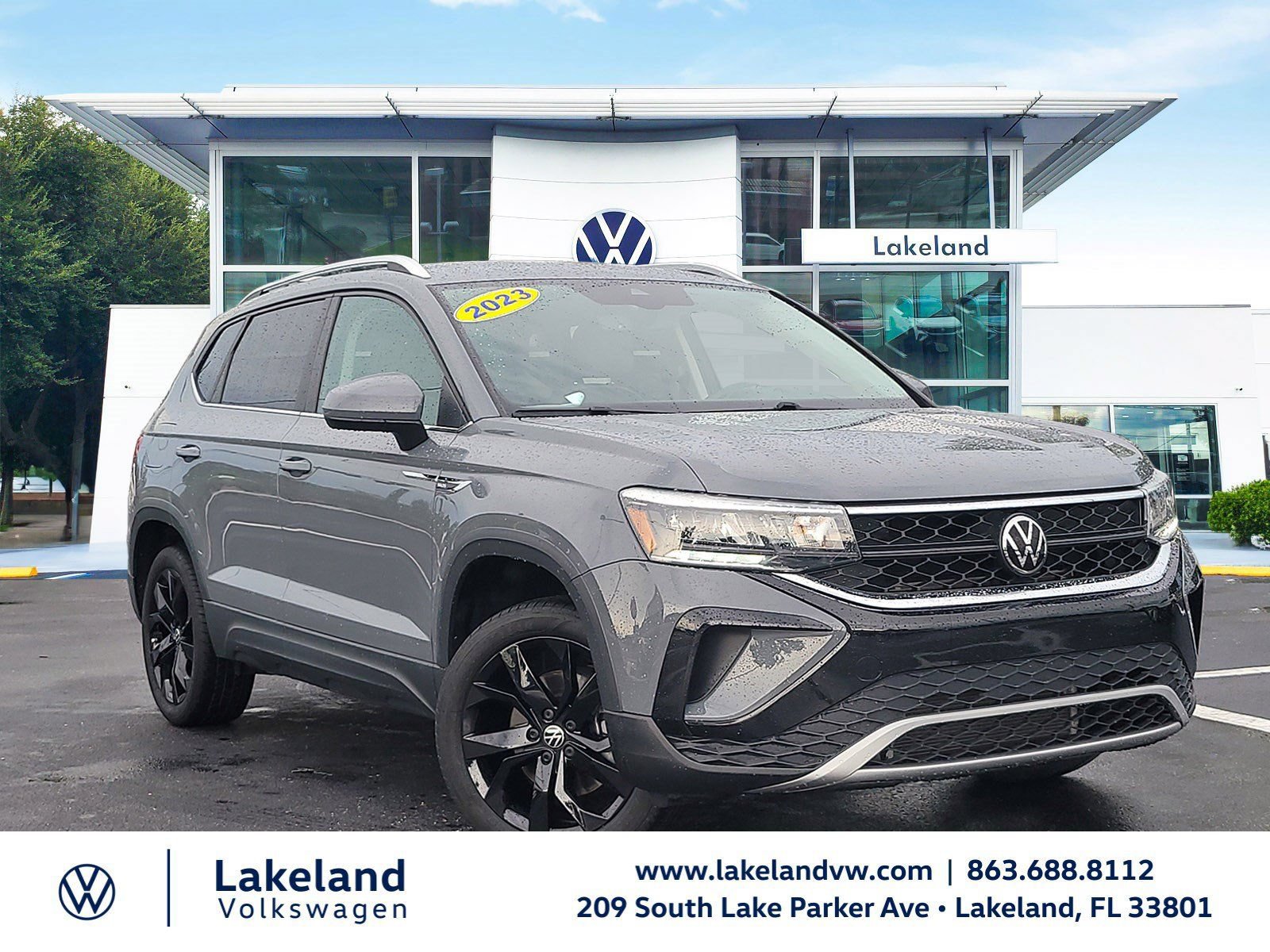 Used 2023 Volkswagen Taos SE w/ Black Wheel Package FWD image 1