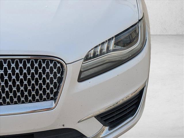Used 2017 Lincoln MKZ Reserve FWD image 9