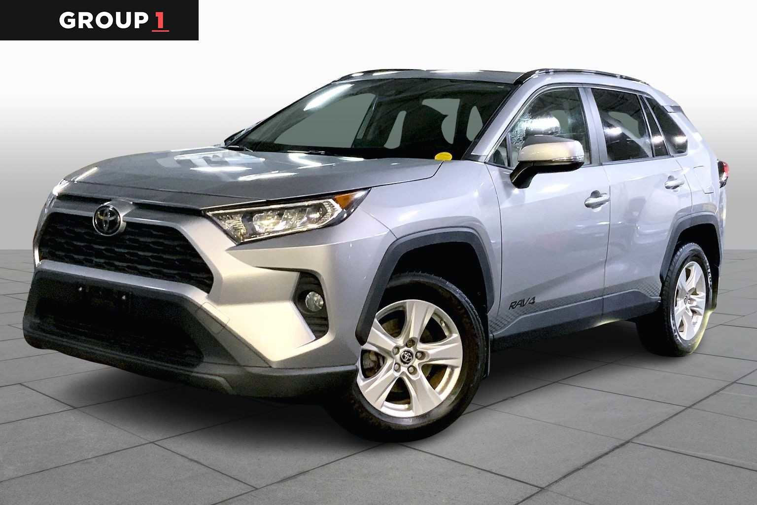 Used 2019 Toyota RAV4 XLE image 1